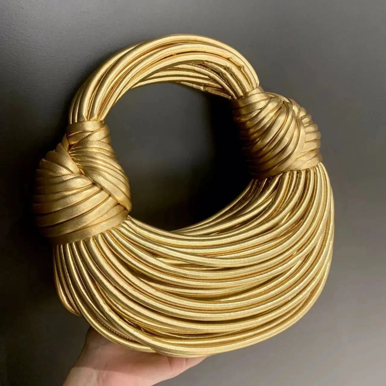 Gold Designer Noodle Tasche
